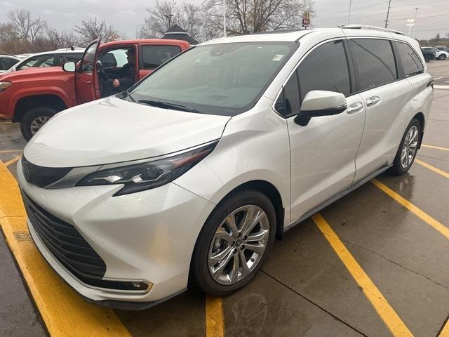 2024 toyota sienna platinum 7 passenger
