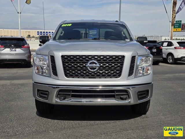 2019 nissan titan sv