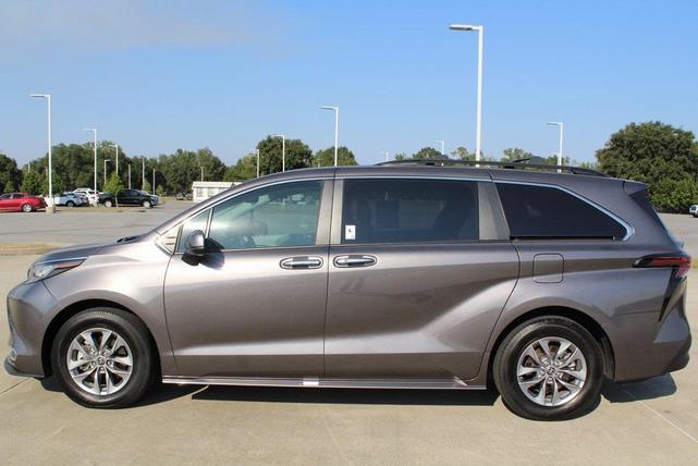 2023 toyota sienna xle