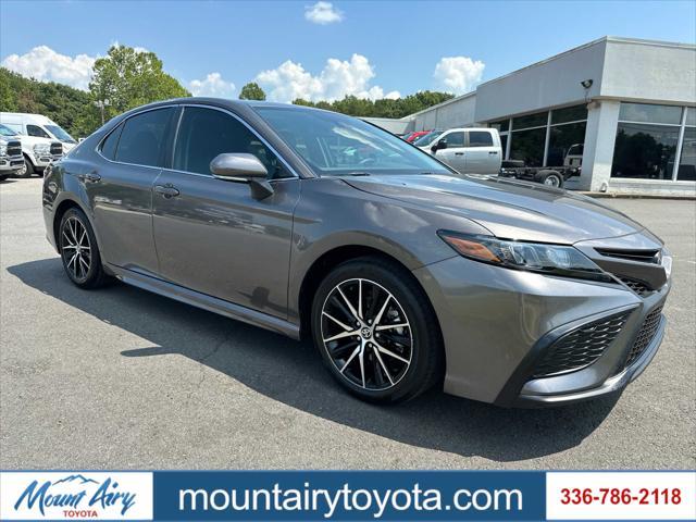 2024 toyota camry se