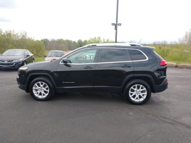 used 2016 jeep cherokee 4wd latitude caro, mi 48723 for sale in caro, michigan