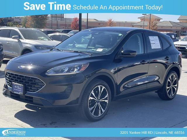 2022 ford escape se