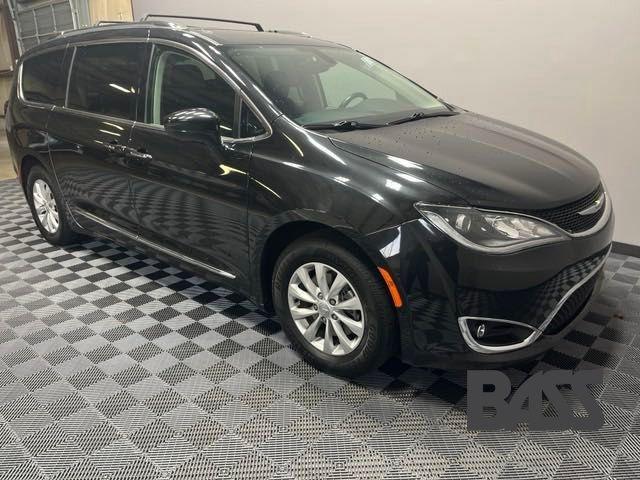 2018 chrysler pacifica touring-l