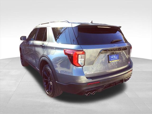 2022 ford explorer st