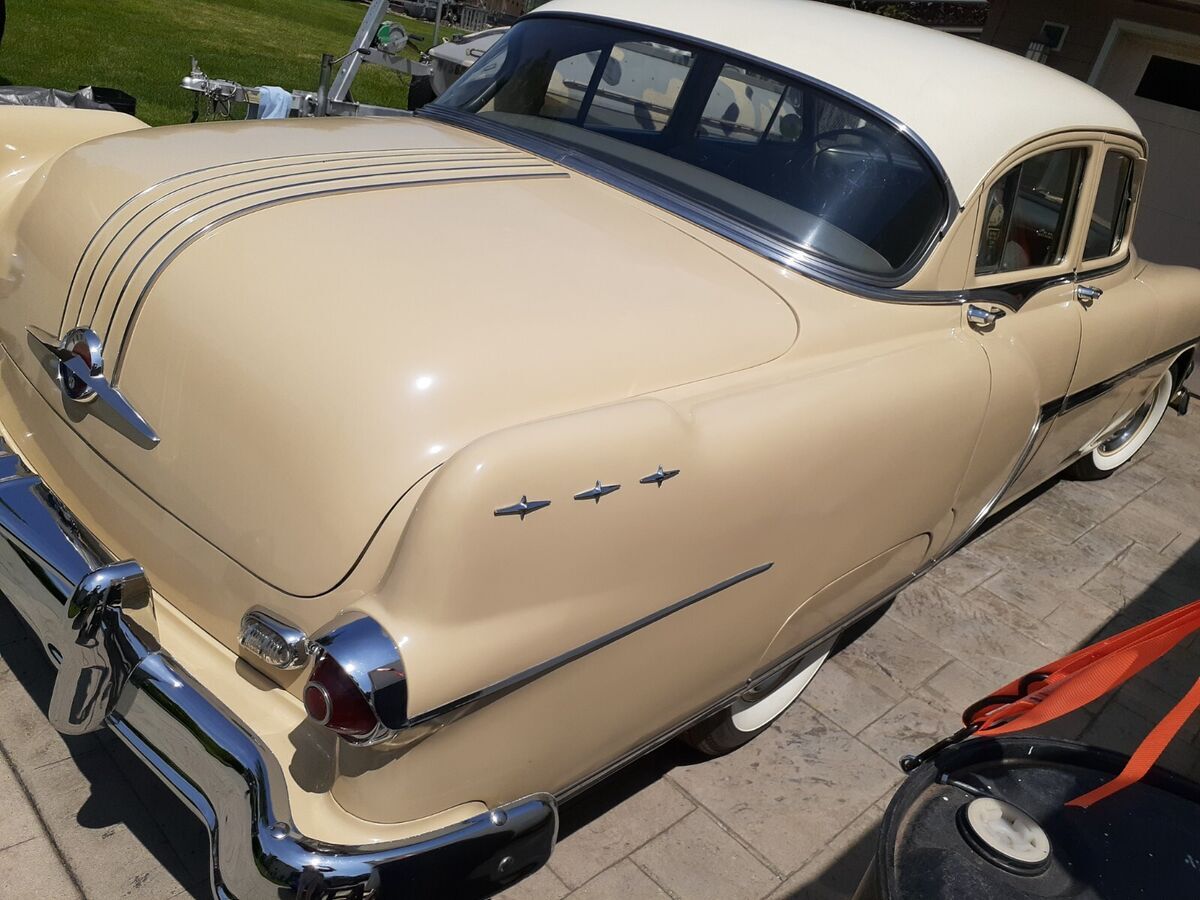 pontiac star chief 1954 4 door sedan