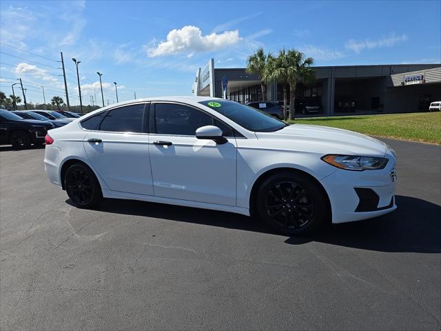 2020 ford fusion hybrid se