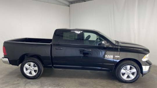 new 2023 ram 1500 classic tradesman crew cab 5'7" box 4wd