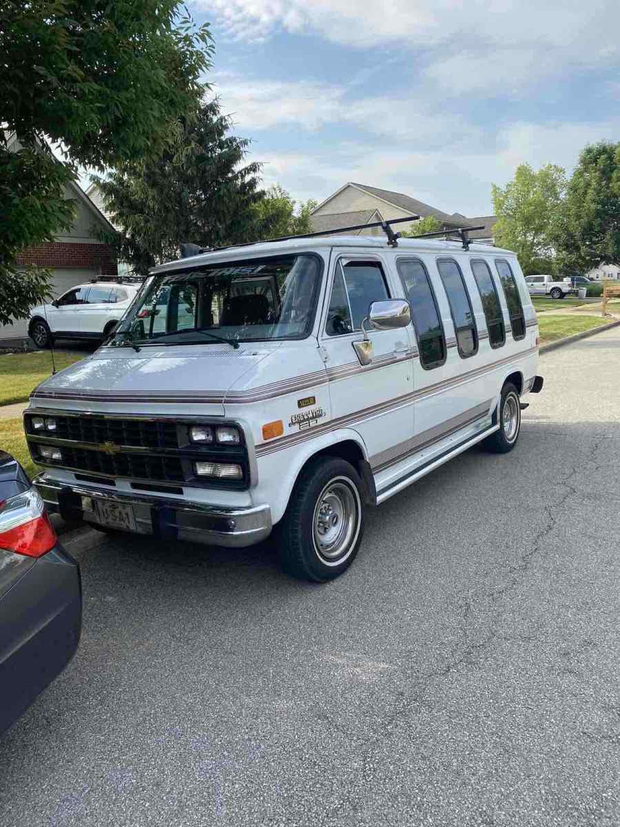 1992 chevrolet g20 van white rwd automatic conversion camper