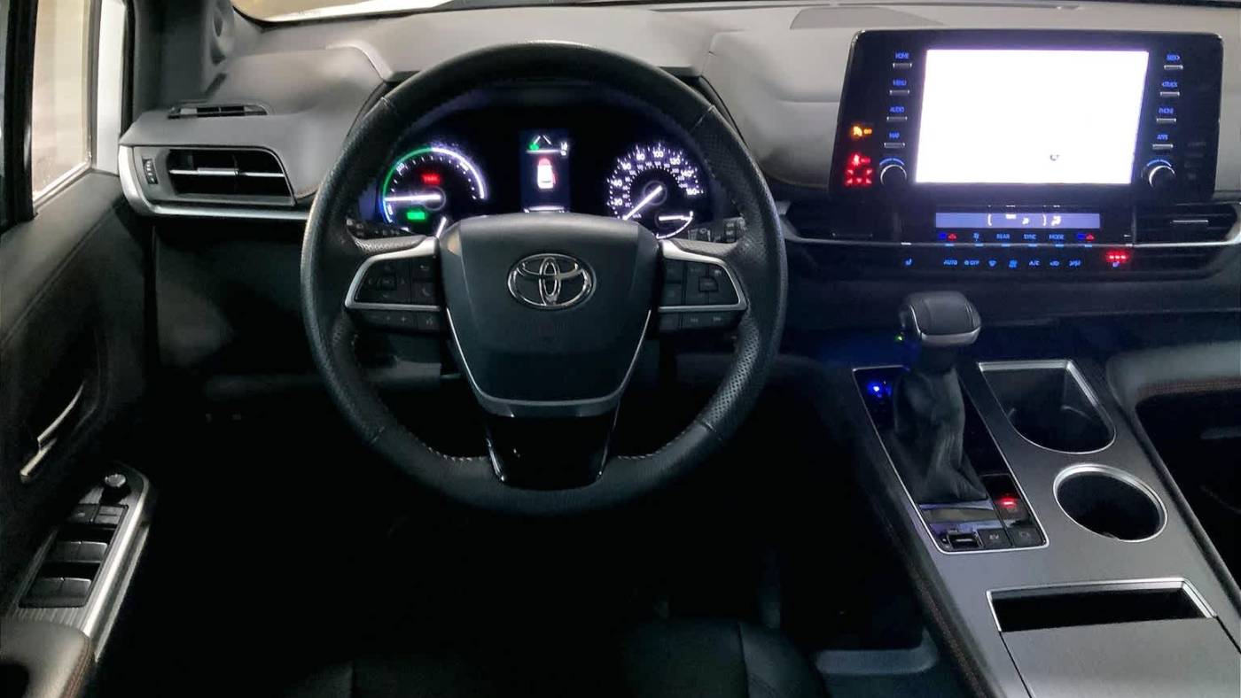 2022 toyota sienna xse 7-passenger