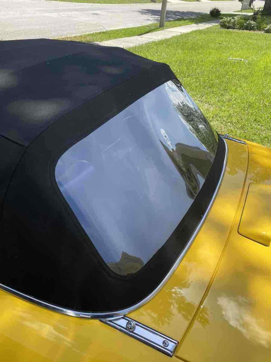 1992 alfa romeo spider convertible yellow rwd manual veloce
