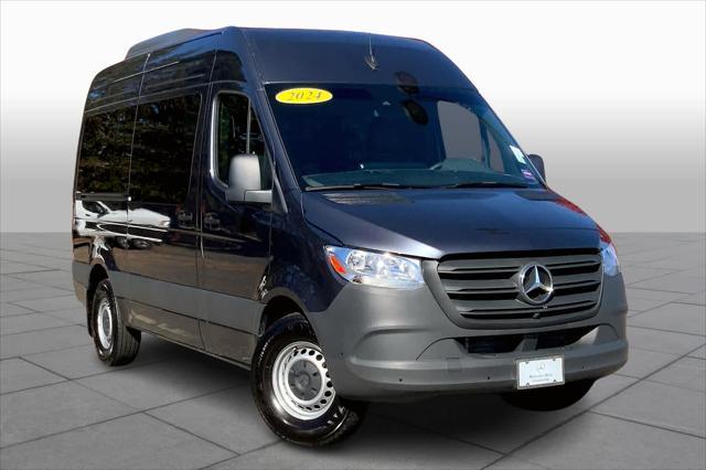2024 mercedes-benz sprinter 2500 standard roof