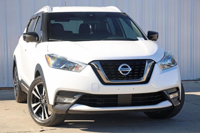 2020 nissan kicks sr