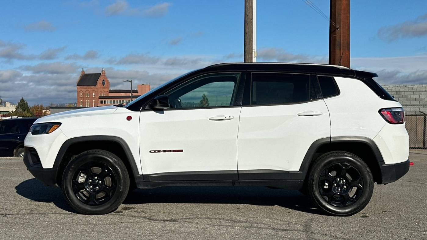 2023 jeep compass trailhawk