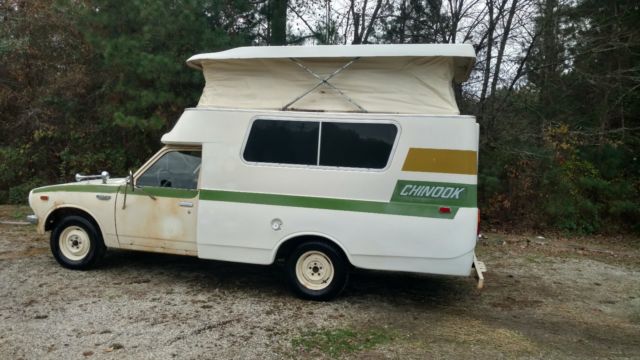 toyota hilux chinook camper