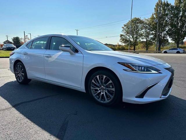 2021 lexus es 250 package navigation package!
