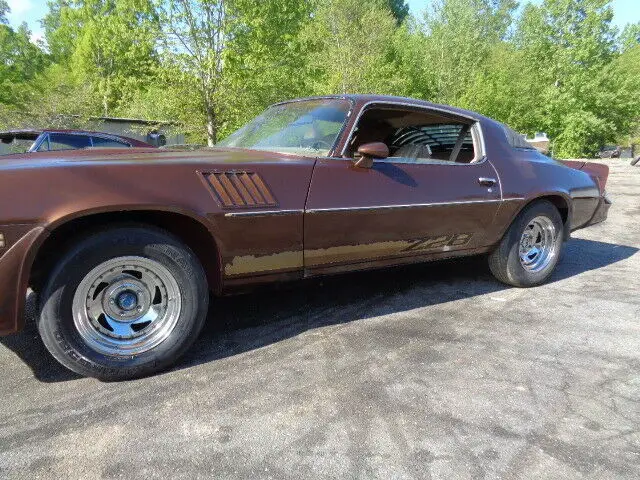1979 camaro z/28 350 auto a/c car non t top n.c.title !! need engine!!
