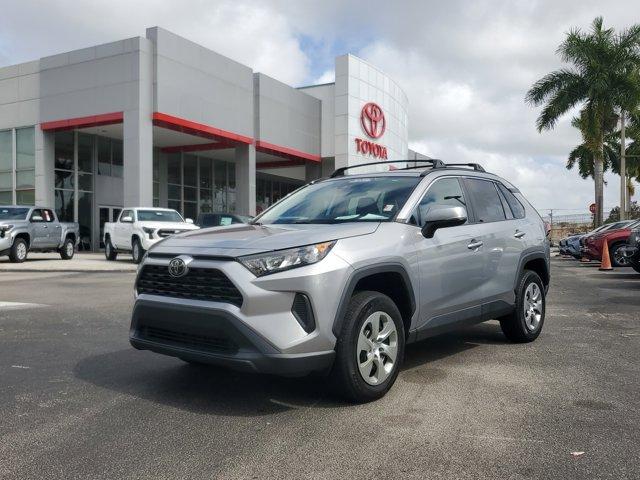 2021 toyota rav4 le