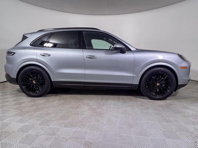 2024 porsche cayenne base