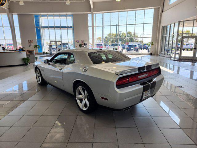 2012 dodge challenger srt8 392