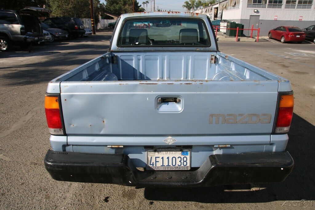 1991 mazda b2200 automatic 4 cylinder no reserve