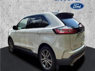 2019 Ford Edge titanium