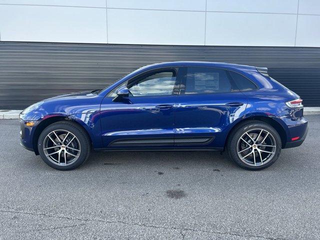 2024 porsche macan base (pdk)