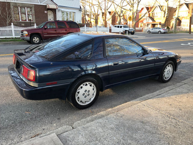 no reserve! one owner, only 17,000 miles, clean carfax, 100% original, like new!