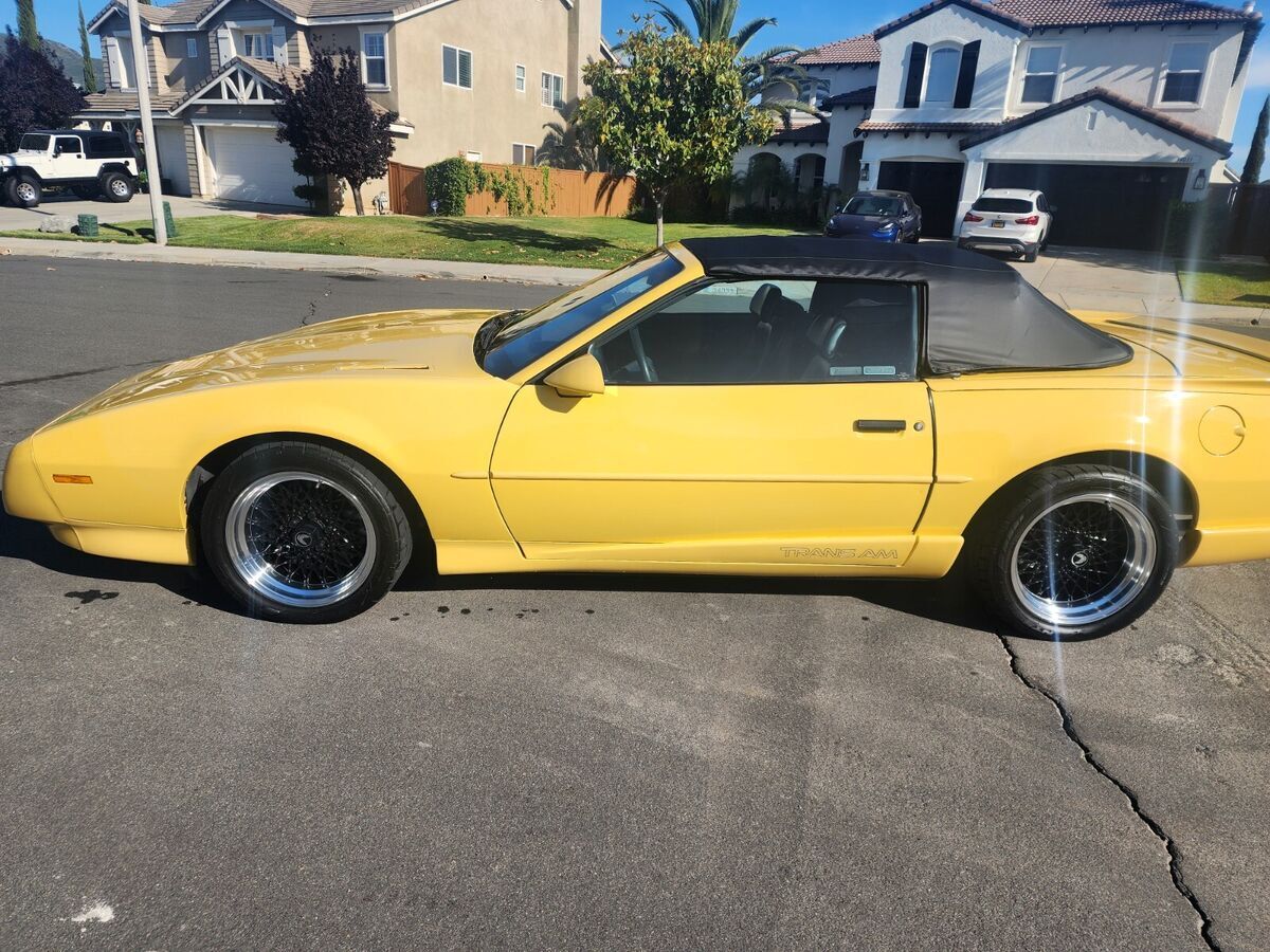 1992 pontiac trans am convertible jamaica yellow. 1 of 14 (aq9) (192) cars