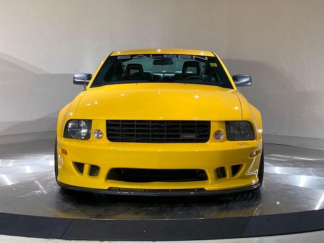 2005 ford mustang