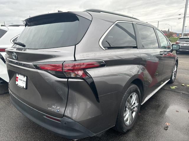 2022 toyota sienna xle