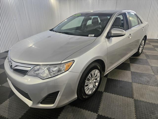 2013 toyota camry le