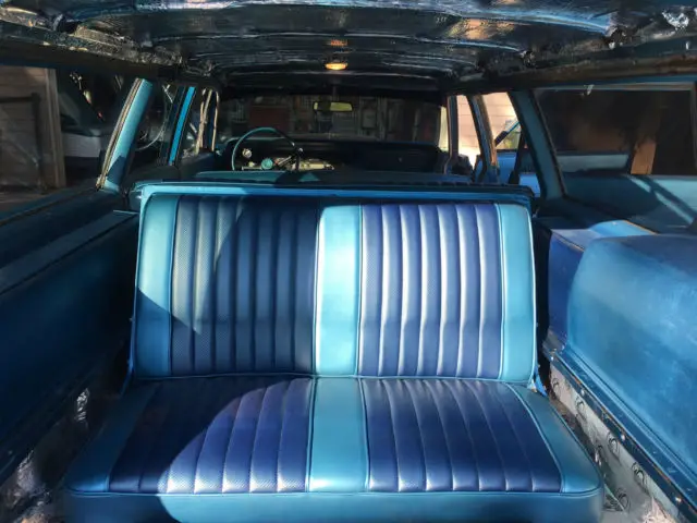 1968 plymouth custom suburban stationwagon