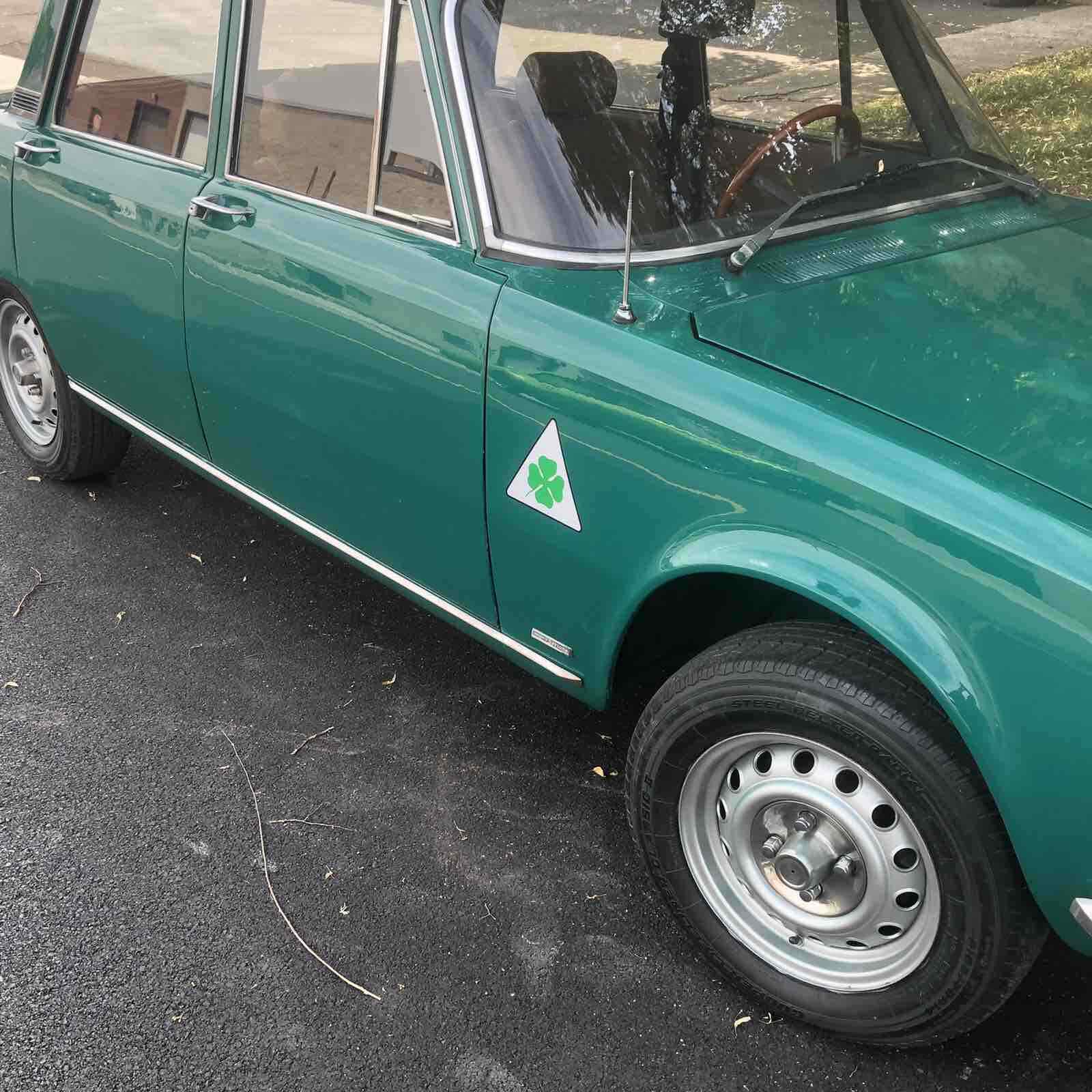 1972 alfa romeo berlina 2.0 sedan green rwd manual 2.0