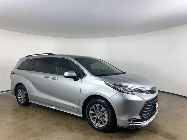 2021 toyota sienna xle 8 passenger