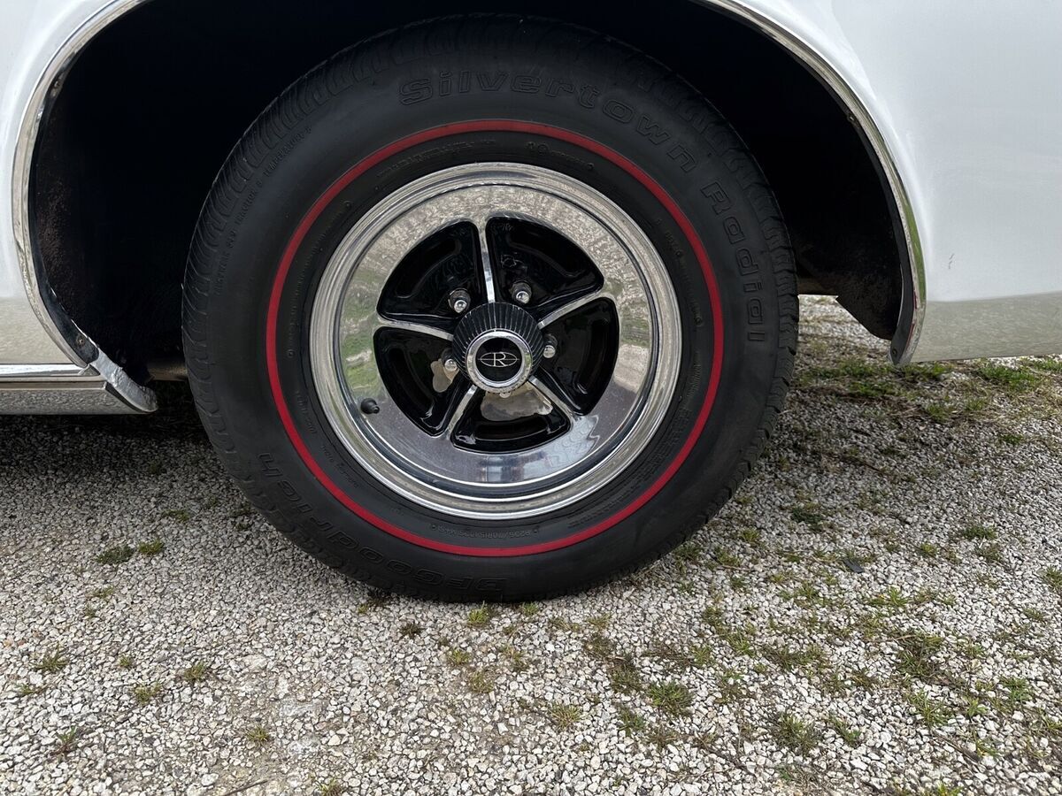 1967 buick riviera coupe white