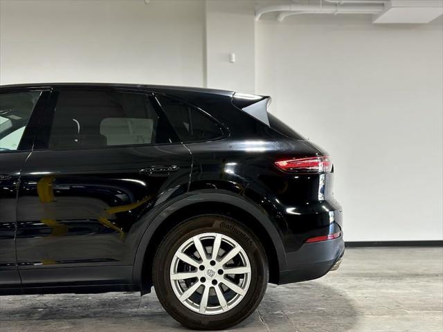 2021 porsche cayenne base