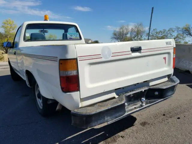 classic japanese gasoline/compressed natural gas pick-up truck 22r-e 2.4l ice ac