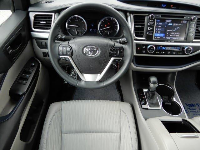 used 2016 toyota highlander fwd le v6 fletcher, nc 28732 for sale in carolina hills, north carolina
