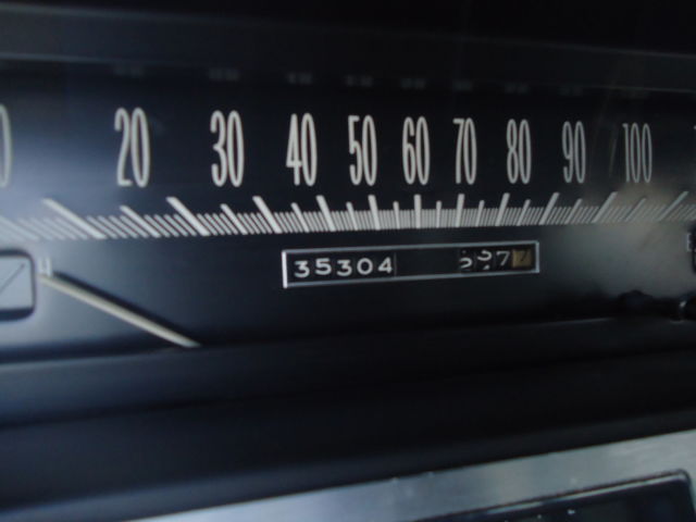 1968 cadillac coupe deville -35,304 miles -this car looks like new - gorgeous