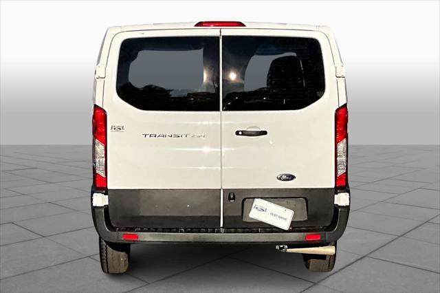 2023 ford transit-250 base