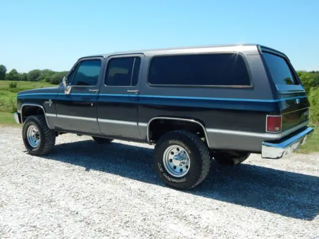 1987 chevrolet 2500 suburban, fuel injected 350 v-8, lifted, rust free truck