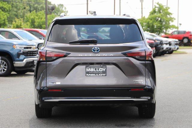 2021 toyota sienna limited 7-passenger