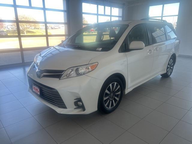 2020 toyota sienna xle