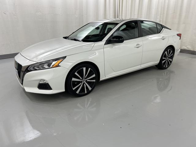 2022 nissan altima sr fwd