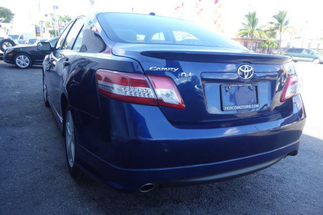 2011 toyota camry se