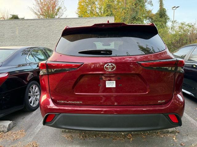 2022 toyota highlander xle