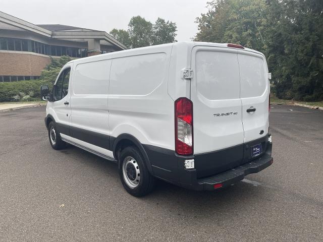 2017 ford transit-150 130 wb low roof cargo