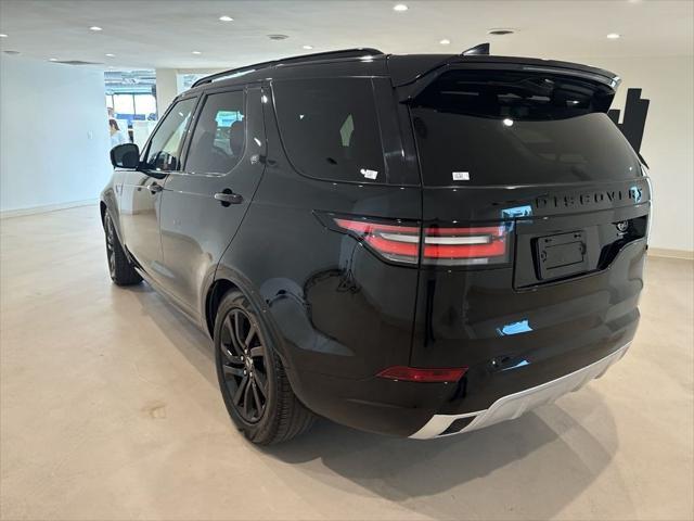 2020 land rover discovery landmark edition