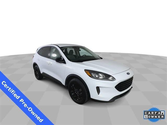2020 ford escape se