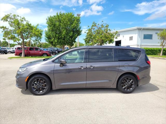 2021 chrysler pacifica touring